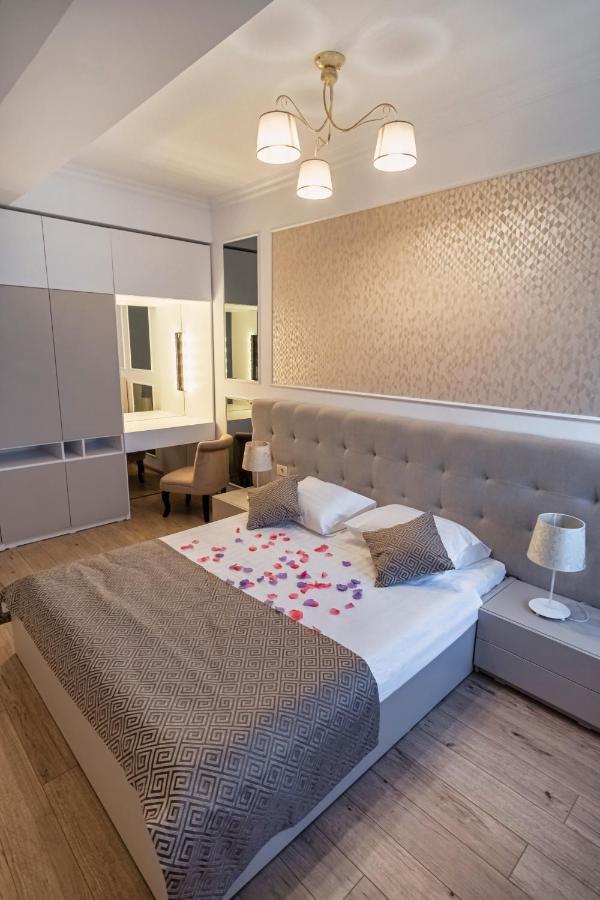 Solid Apartment Mamaia