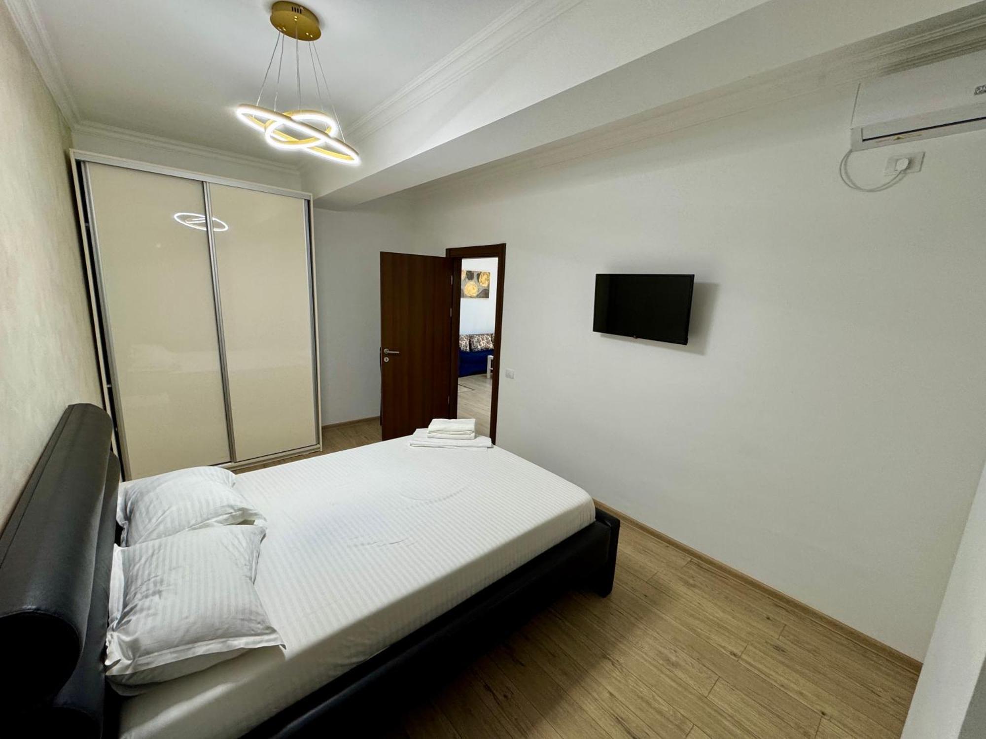 Solid Apartment