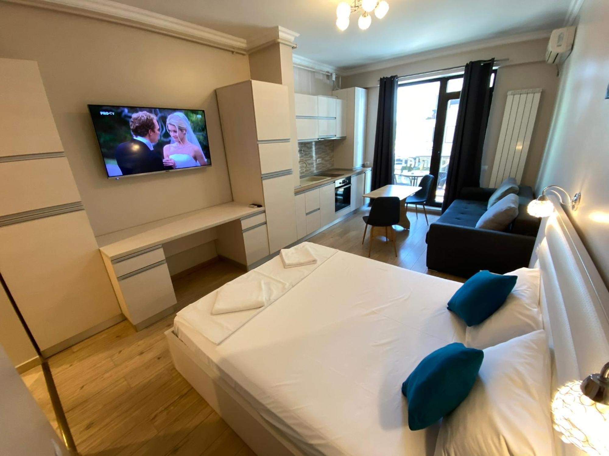 Solid Apartment Mamaia
